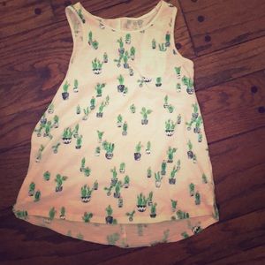 Cute cactus tank top great for the summer 🌵🌻